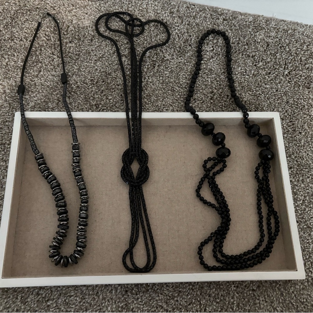 Elegant Black Beaded Necklace Set